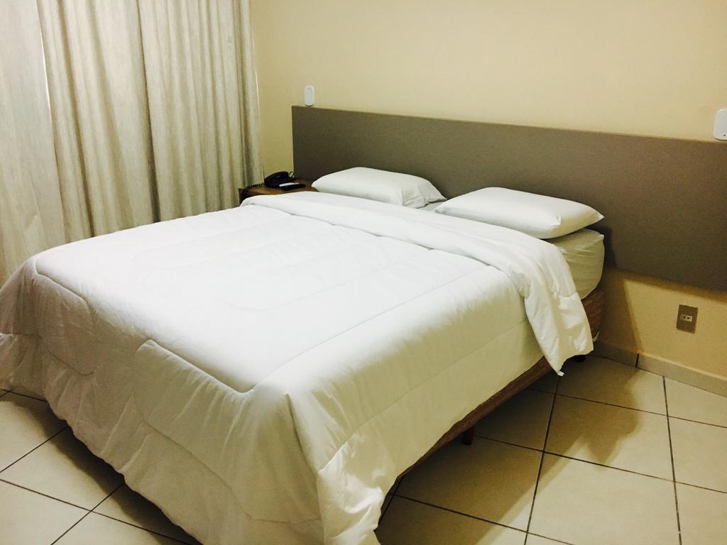 Realminas Hotel E Restaurante Governador Valadares Exterior photo